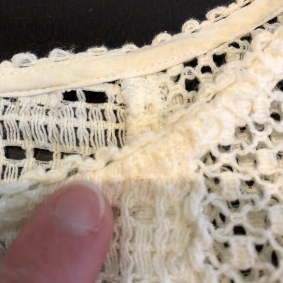 Joie cream off white lace eyelet crochet open knit top size Medium - Picture 9 of 14
